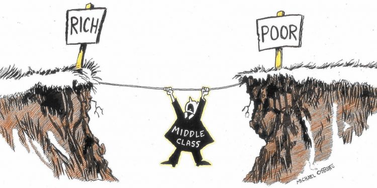 الطبقة الوسطى في الفكر الإنساني
